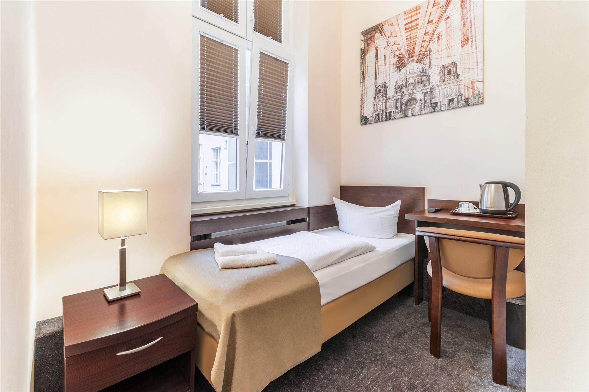 Upper Room Hotel Kurfuerstendamm Berlim Exterior foto