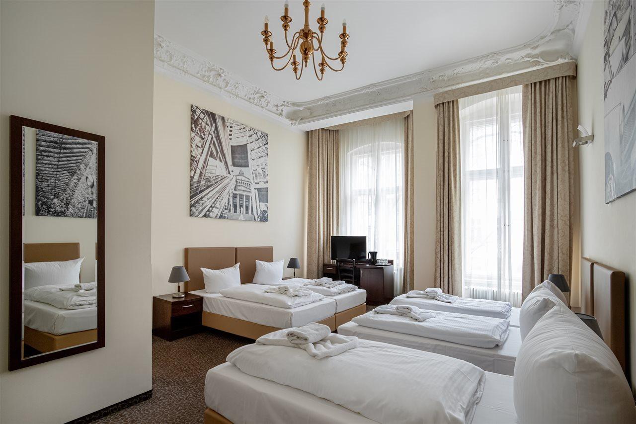 Upper Room Hotel Kurfuerstendamm Berlim Exterior foto