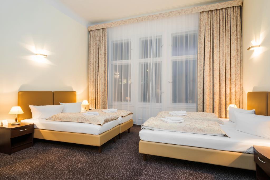 Upper Room Hotel Kurfuerstendamm Berlim Exterior foto