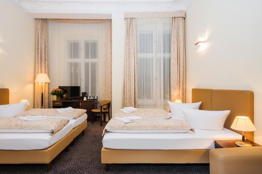 Upper Room Hotel Kurfuerstendamm Berlim Exterior foto