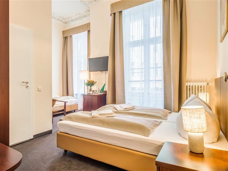 Upper Room Hotel Kurfuerstendamm Berlim Exterior foto