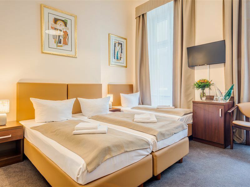 Upper Room Hotel Kurfuerstendamm Berlim Exterior foto